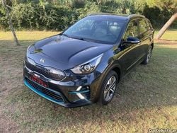 Azul Usado 2021 Kia e-Niro SUV | € 22.990 (Preço justo)