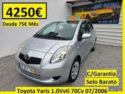 Cinzento Usado 2006 Toyota Yaris Sedan | € 4.250 (Bom preço)