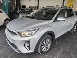 Cinza Usado 2023 Kia Stonic SUV | € 16.990 (Preço justo)