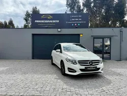 Branco Usado 2015 Mercedes B180 Monovolume | € 15.250 (Preço justo)