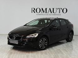 Preto Usado 2020 Volvo V40 Momentum Carrinha | € 15.800