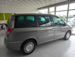 Cinzento Usado 2008 Lancia Phedra Monovolume | € 4.350