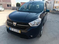 Azul Usado 2018 Dacia Dokker Van | € 9.500