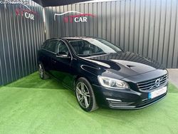 Preto Usado 2015 Volvo V60 Carrinha | € 14.500 (Preço justo)