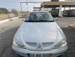 Usado 2001 Renault Mégane Sedan | € 1.500
