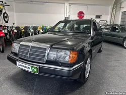 Cinza Usado 1993 Mercedes E250 | € 11.000