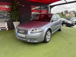 Cinzento Usado 2004 Audi A3 Citadino | € 7.450 (Preço elevado)