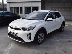 Branco Usado 2025 Kia Stonic SUV | € 18.990 (Preço elevado)