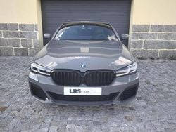 Cinza antracite Usado 2022 BMW 530e Sedan | € 38.990 (Preço justo)