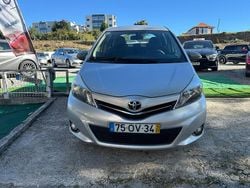 Cinza Usado 2014 Toyota Yaris Comfort | € 8.250 (Preço justo)