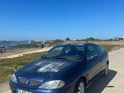 Usado 2002 Renault Mégane II Coupé | € 1.150