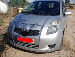 Usado 2006 Toyota Yaris Sedan | € 4.855