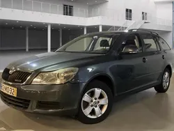 Cinzento Usado 2011 Skoda Octavia Carrinha | € 5.300 (Super Preço)