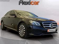 Preto Usado 2018 Mercedes E350 Avantgarde Sedan | € 29.990