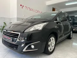 Preto Usado 2016 Peugeot 5008 Style Monovolume | € 10.900 (Preço justo)
