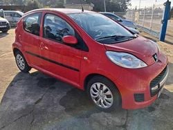 Vermelho Usado 2010 Peugeot 107 Citadino | € 4.995 (Bom preço)