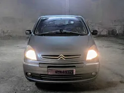 Usado 2005 Citroën Xsara Picasso Monovolume | € 3.900 (Preço elevado)