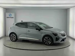 Cinzento Usado 2024 Renault Clio V | € 18.990 (Preço justo)