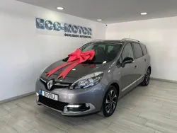 Cinzento Usado 2016 Renault Grand Scénic IV Monovolume | € 13.900