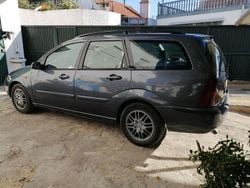 Usado 2003 Ford Focus Sedan | € 3.000 (Preço elevado)