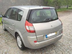 Usado 2005 Renault Scénic II Monovolume | € 3.650 (Preço elevado)