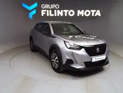 Cinzento Usado 2023 Peugeot 2008 Active SUV | € 18.690 (Bom preço)