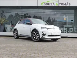 Branco Novo 2025 Renault R5 Komfort Citadino | € 34.900