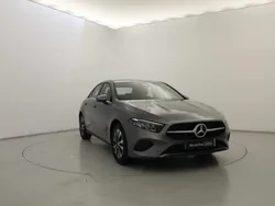 Cinzento Usado 2024 Mercedes A200 Sedan | € 35.990 (Preço justo)