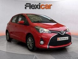 Vermelho Usado 2016 Toyota Yaris Comfort | € 11.890 (Preço justo)