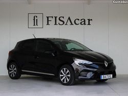 Preto Usado 2023 Renault Clio V Evolution Citadino | € 18.750 (Preço justo)