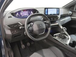 Azul Usado 2024 Peugeot 3008 | € 24.500 (Bom preço)