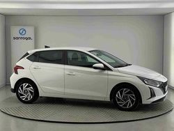 Branco Usado 2024 Hyundai i20 Comfort Citadino | € 17.200 (Bom preço)