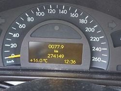 Usado 2001 Mercedes C220 Avantgarde Sedan | € 5.000 (Preço justo)