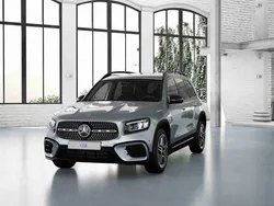 Prateado Novo 2025 Mercedes GLB200 SUV | € 58.990 (Preço justo)
