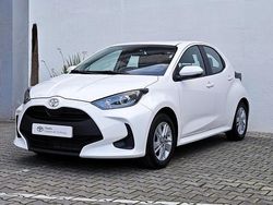 Branco (sólida) Usado 2023 Toyota Yaris Comfort Sedan | € 18.250 (Preço justo)