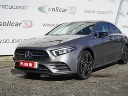 Cinza Usado 2022 Mercedes A250 AMG line Sedan | € 33.990 (Preço justo)