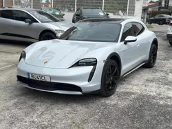 Cinzento Usado 2023 Porsche Taycan Sedan | € 64.990