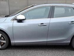 Cinzento Usado 2017 Volvo V40 Citadino | € 15.000 (Bom preço)