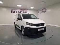 Branco Usado 2021 Peugeot Partner Monovolume | € 16.950 (Preço justo)