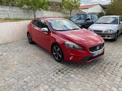 Vermelho Usado 2013 Volvo V40 R-Design Carrinha | € 11.500 (Preço justo)