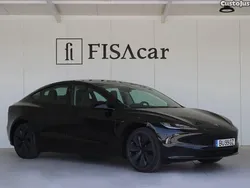 Preto Usado 2025 Tesla Model 3 Long Range RWD Sedan | € 45.900