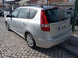 Cinza Usado 2010 Hyundai i30 Comfort Carrinha | € 6.900 (Preço justo)