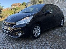 Usado 2014 Peugeot 208 Active Citadino | € 7.500 (Preço justo)