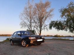 Usado 1995 Nissan Sunny Sedan | € 1.700
