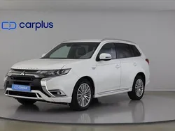 Branco Usado 2021 Mitsubishi Outlander P-HEV Instyle SUV | € 31.990 (Caro)