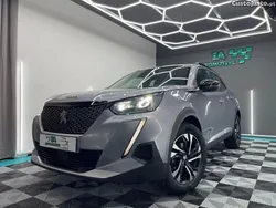 Outra Usado 2020 Peugeot 2008 Allure SUV | € 15.999 (Preço justo)