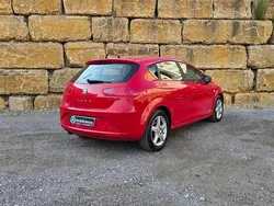 Vermelho Usado 2011 Seat Leon Copa | € 8.500