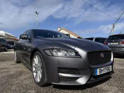 Cinzento Usado 2018 Jaguar XF Sedan | € 19.490