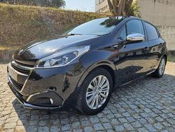 Usado 2017 Peugeot 208 Style Citadino | € 9.125 (Preço justo)