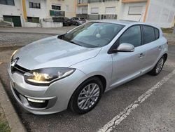 Cinzento Usado 2015 Renault Mégane III Citadino | € 8.750 (Preço justo)
